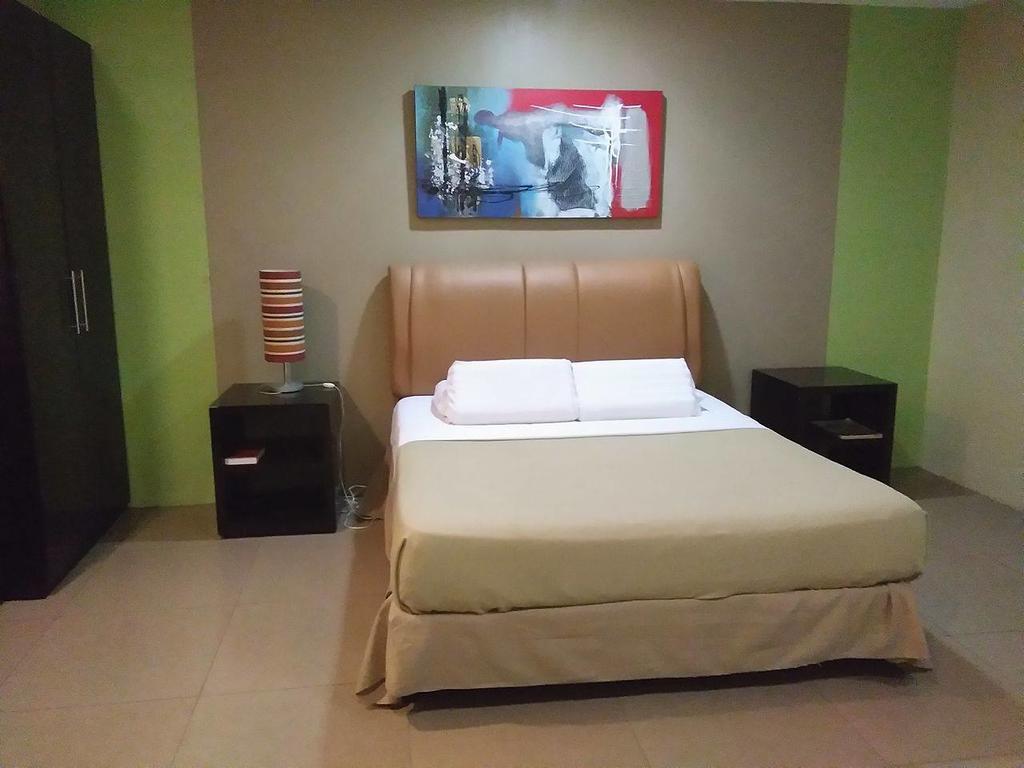 Hotel North Zen Basic Spaces à Davao City Extérieur photo